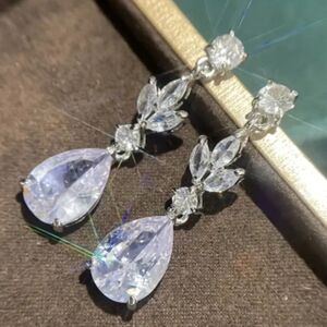 New earrings, lovely